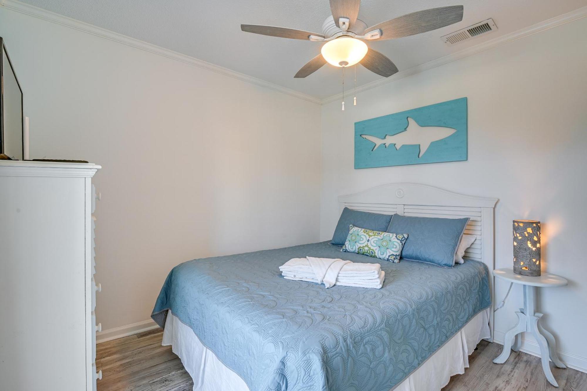 Surfside Beach Escape With Pool - Walk To Ocean! マートルビーチ エクステリア 写真